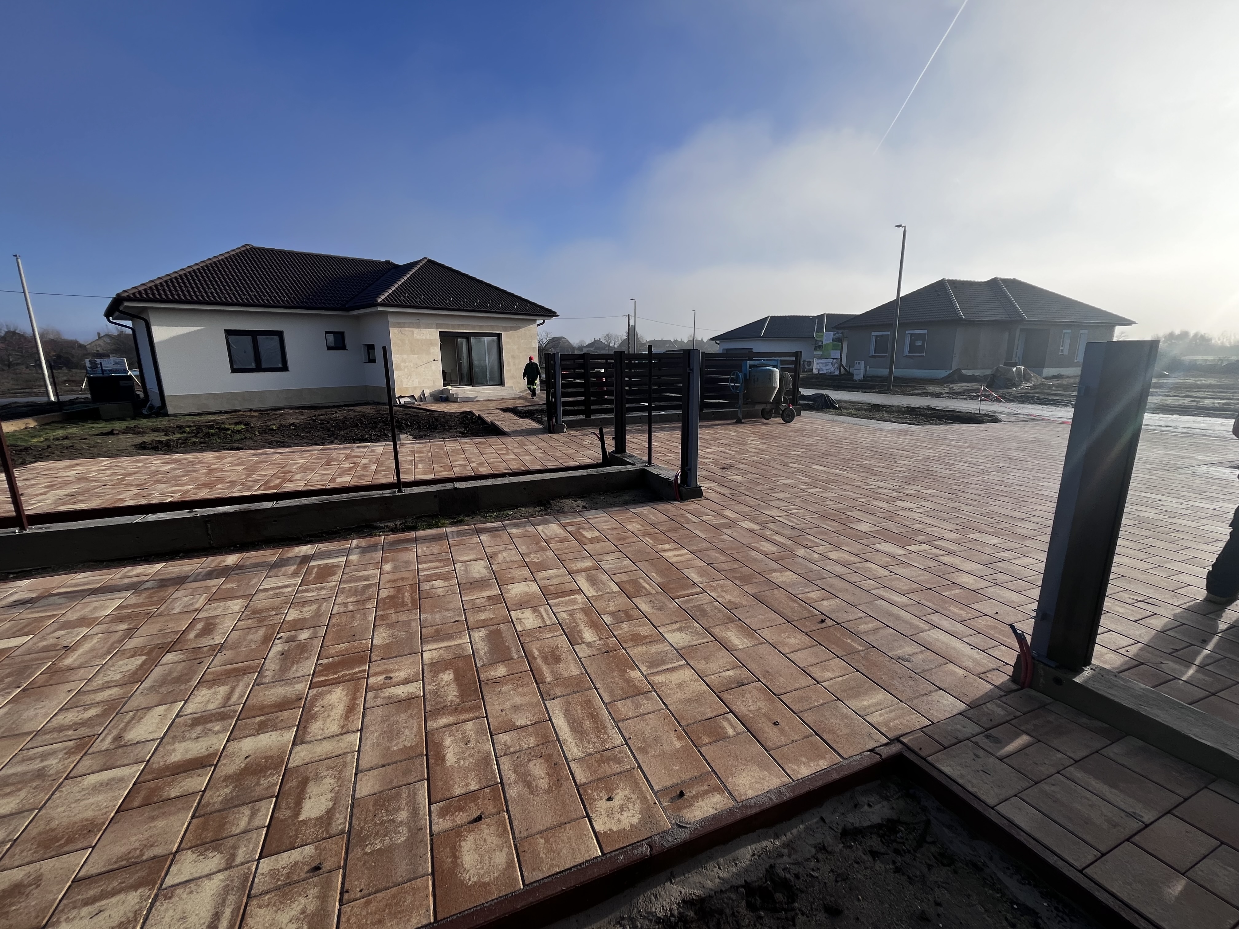 Terburkolatok-jardak-gepkocsibejarok-kivitelezese